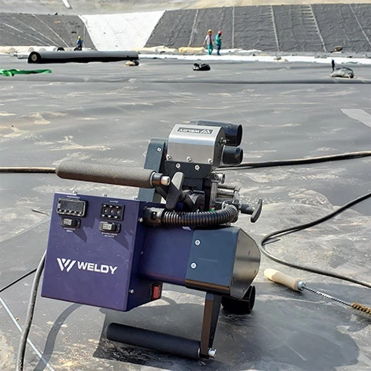 WGW300 welder (1)