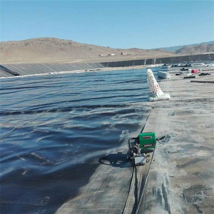 geomembrane pond liner (2)